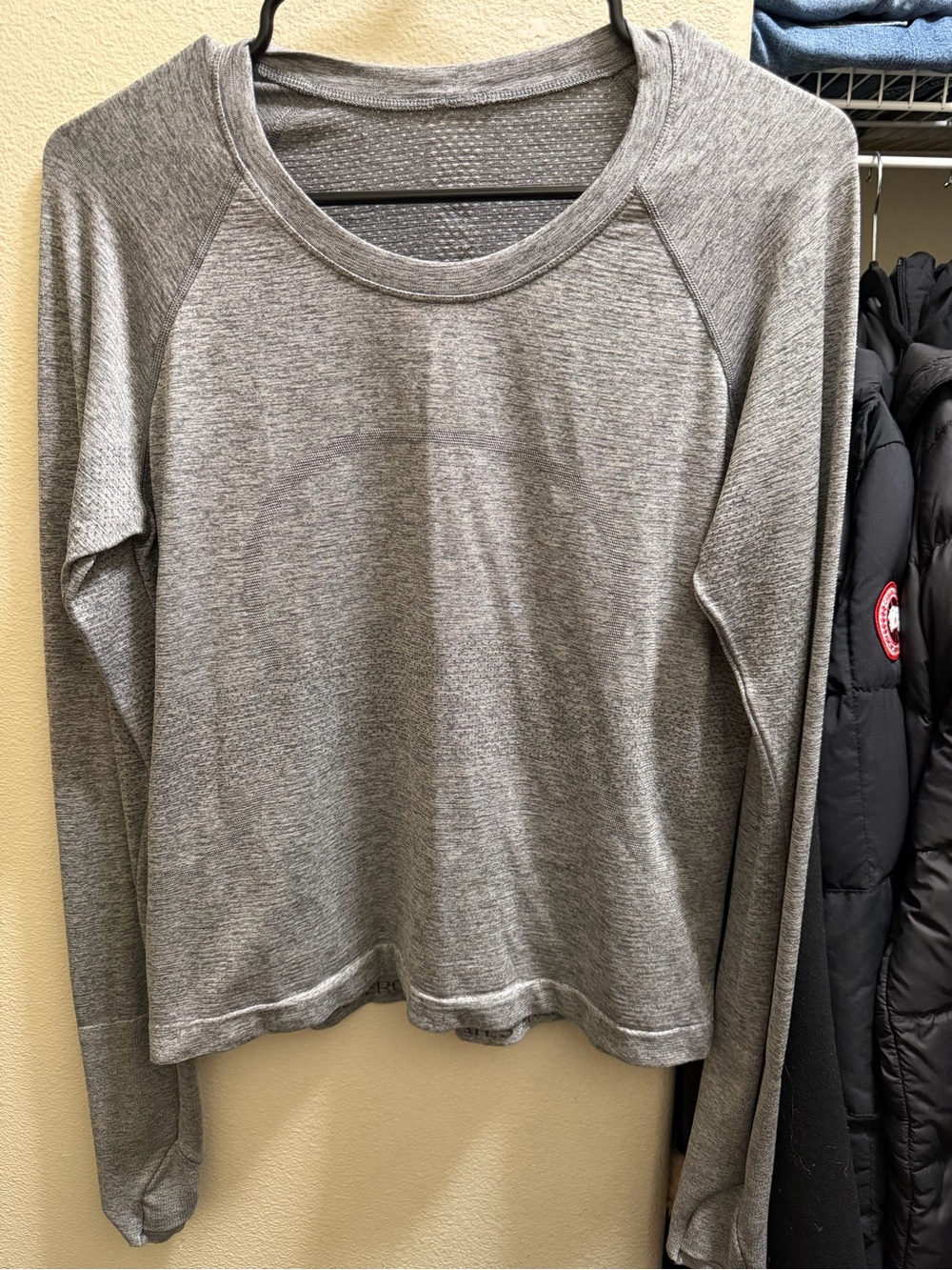 Lululemon women’s swiftly tech long sleeve top 10